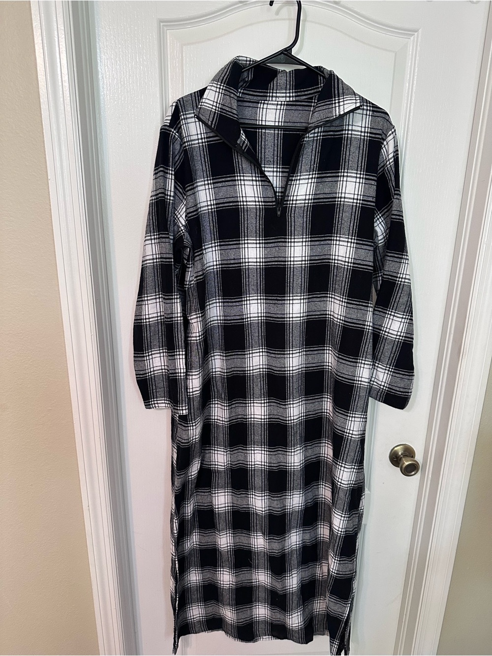 Latuza Plaid  Quarter Zip Maxi Dress with Pockets Size Small